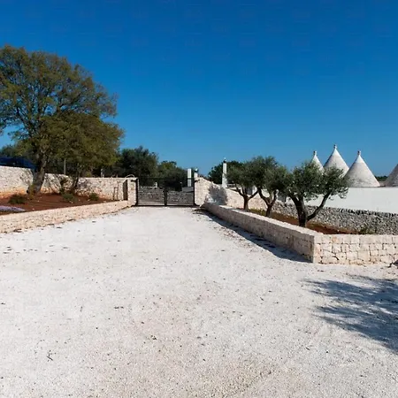 Helloapulia Trulli Terra Rossa Ostuni